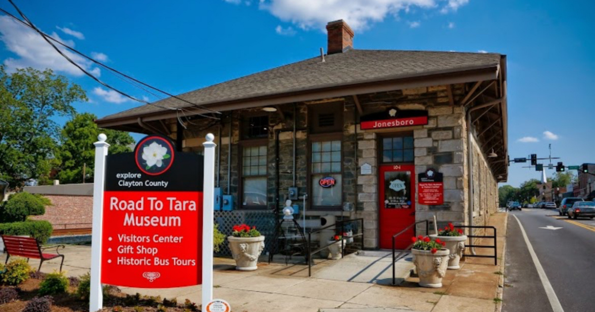 Fresh irrigation installation underway in a Jonesboro front yard